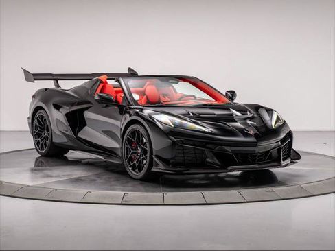 Used 2026 Chevrolet Corvette ZR1 w/ ZR1 Carbon Fiber Aero Package RWD image 8