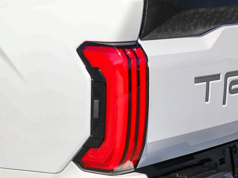 Used 2022 Toyota Tundra TRD Pro AWD/4WD image 9