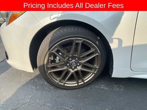 Used 2025 Toyota Corolla Hatchback w/ SE Package FWD image 2