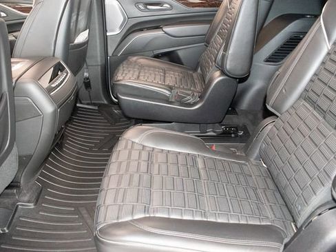 Used 2021 Cadillac Escalade Sport Platinum AWD/4WD image 19