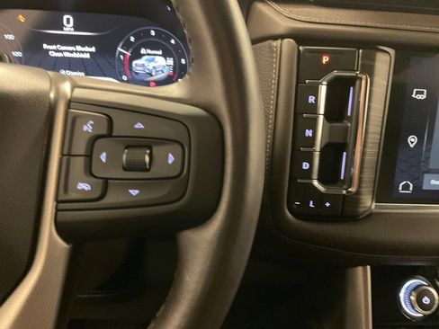 Used 2024 GMC Yukon XL Denali w/ Denali Reserve Package AWD/4WD image 16