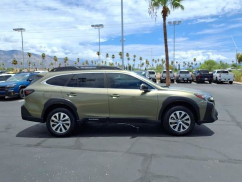 Used 2024 Subaru Outback Premium AWD/4WD image 10