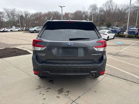 Used 2020 Subaru Forester Limited image 6