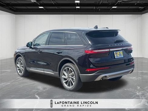 Certified 2024 Lincoln Corsair AWD w/ Equipment Group 101A image 3
