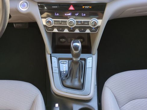 Used 2020 Hyundai Elantra Value Edition image 17