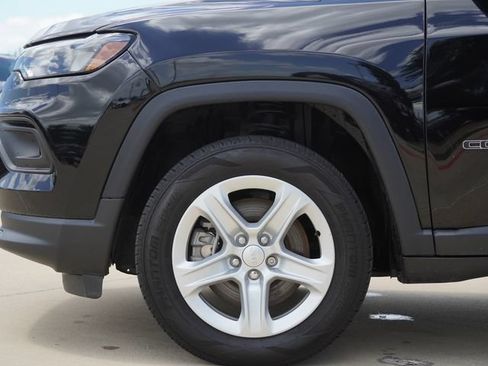 Certified 2023 Jeep Compass Latitude AWD/4WD image 5