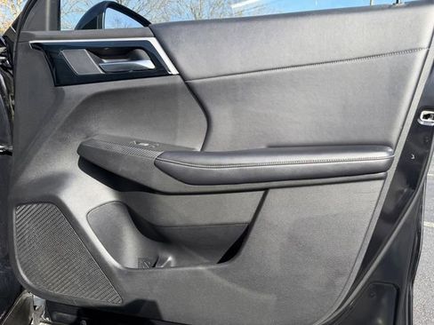 Used 2023 Mitsubishi Outlander SE image 27