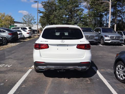 Certified 2022 Mercedes-Benz GLC 300 4MATIC image 4