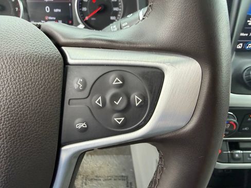 Used 2023 GMC Acadia SLT AWD/4WD image 18