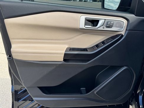 Used 2020 Ford Explorer Limited image 14