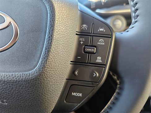 New 2026 Toyota Prius LE image 30