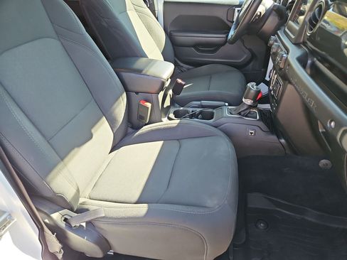 Used 2022 Jeep Wrangler Unlimited Sport AWD/4WD image 27