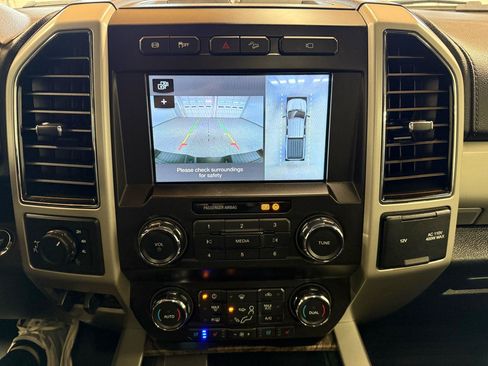 Used 2019 Ford F250 Lariat w/ Lariat Ultimate Package AWD/4WD image 18