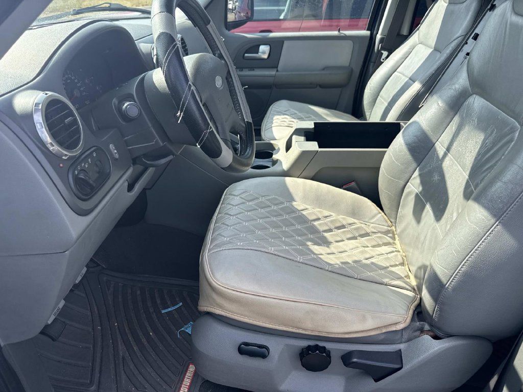 Used 2004 Ford Expedition XLT RWD image 11