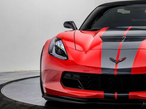 Used 2015 Chevrolet Corvette Z06 w/ 3LZ Preferred Equipment Group image 36