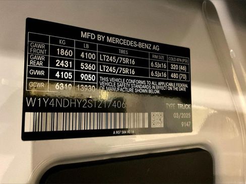 Used 2025 Mercedes-Benz Sprinter 2500 image 19