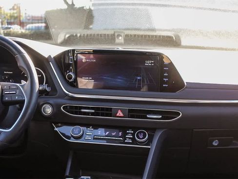 Used 2022 Hyundai Sonata Limited image 18