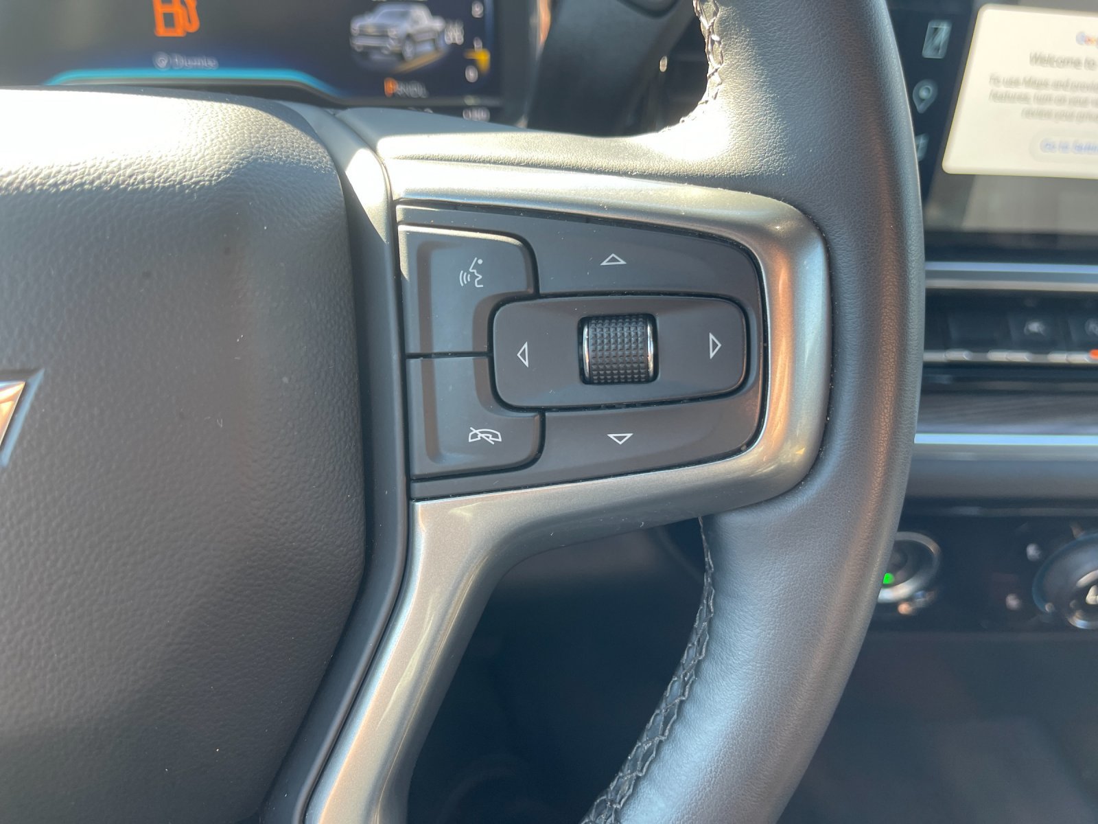 Used 2023 Chevrolet Silverado 1500 LT AWD/4WD image 29