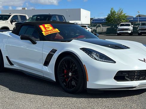 Used 2015 Chevrolet Corvette Z06 w/ 3LZ Preferred Equipment Group RWD image 3