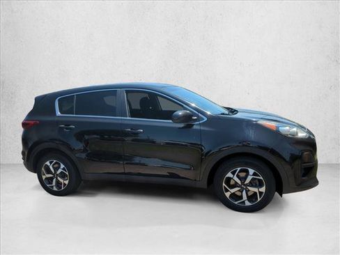 Used 2025 Kia Sportage EX FWD image 4