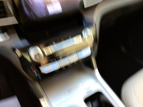 Used 2022 Ford Explorer Limited w/ Equipment Group 301A image 20