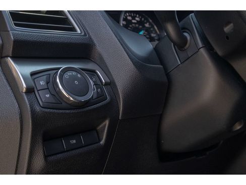 Used 2018 Ford Explorer XLT w/ Equipment Group 202A AWD/4WD image 22