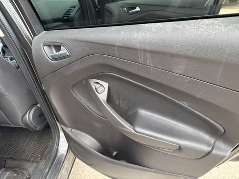 Used 2019 Ford Escape SE AWD/4WD image 25