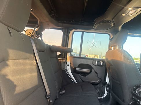 Used 2021 Jeep Wrangler Unlimited Sport image 27