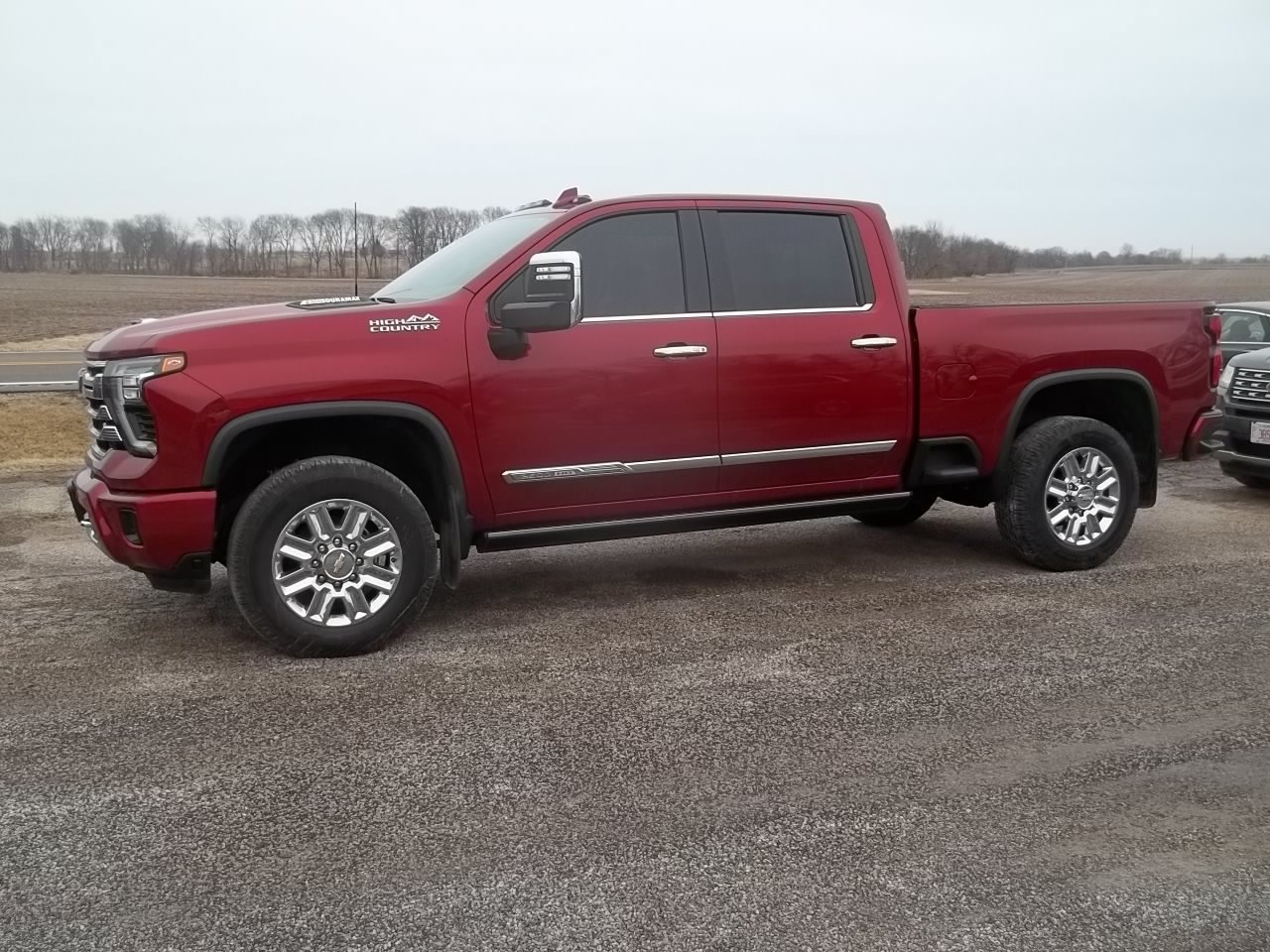 Used 2024 Chevrolet Silverado 2500 High Country w/ High Country Premium Package AWD/4WD image 1