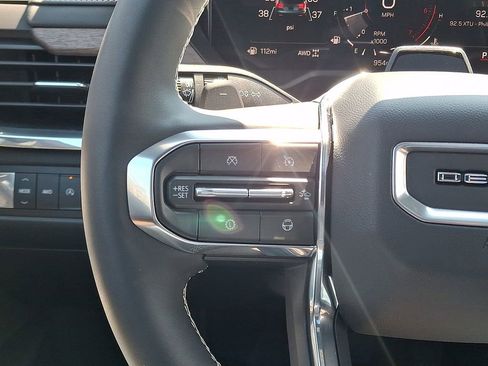 Used 2026 GMC Acadia Denali Ultimate w/ LPO, Floor Liner Package AWD/4WD image 21