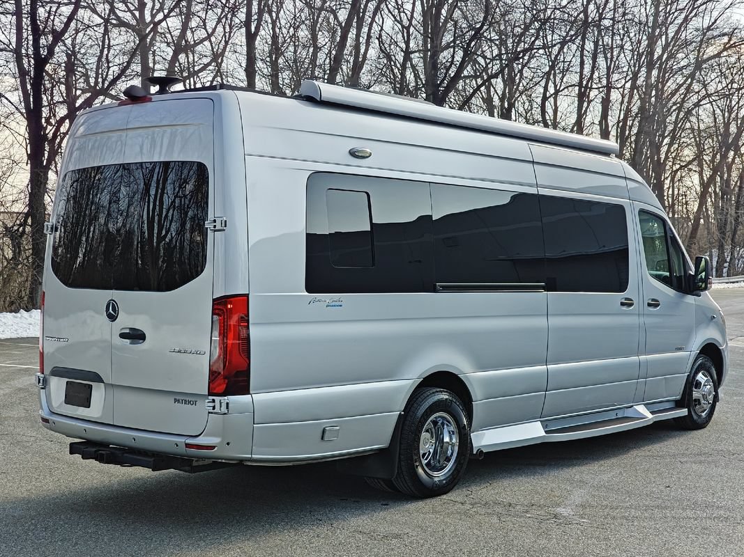 Used 2020 Mercedes-Benz Sprinter 3500 w/ Windows All Around Package image 4