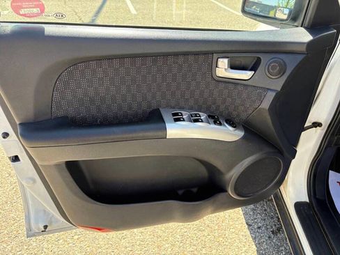 Used 2007 Kia Sportage LX w/ Sport Pkg image 8