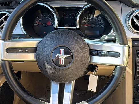 Used 2009 Ford Mustang GT Premium RWD image 11