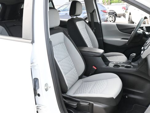 Used 2020 Chevrolet Equinox LS w/ LS Convenience Package FWD image 23
