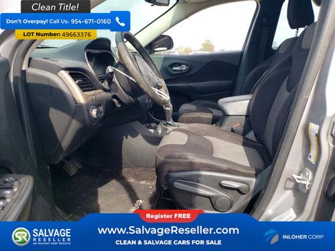 Used 2015 Jeep Cherokee Sport AWD/4WD image 9
