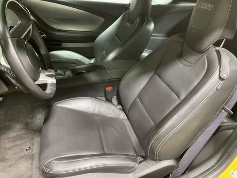 Used 2010 Chevrolet Camaro SS w/ LPO, Ground Effects Package RWD image 14
