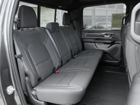 Used 2021 RAM 1500 Big Horn RWD image 40