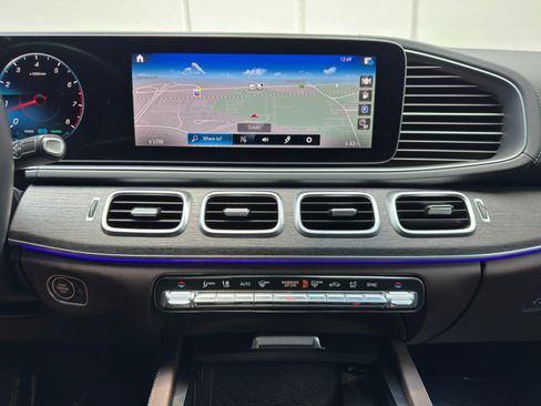 Used 2022 Mercedes-Benz GLS 450 4MATIC w/ Warmth & Comfort Package image 27