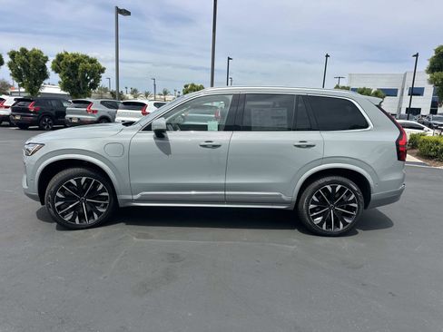 New 2026 Volvo XC90 T8 Ultra w/ Protection Package Premier AWD/4WD image 4
