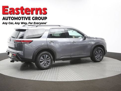 Used 2022 Nissan Pathfinder SV AWD/4WD image 45