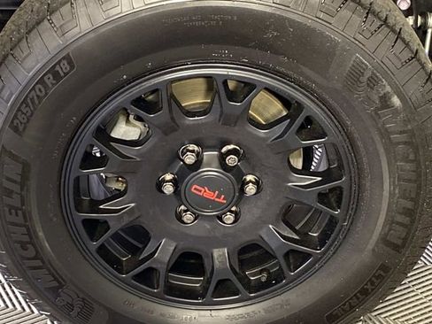 Used 2025 Toyota 4Runner TRD Off-Road AWD/4WD image 29