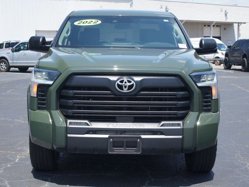 Used 2022 Toyota Tundra SR5 w/ SR5 Premium Package AWD/4WD image 25