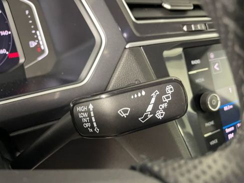Used 2024 Volkswagen Tiguan SEL R-Line AWD/4WD image 12