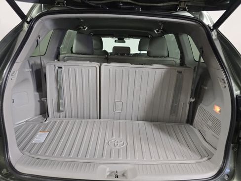 Used 2018 Toyota Highlander Plus image 19