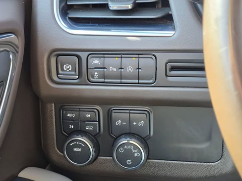 Used 2024 Chevrolet Tahoe LT AWD/4WD image 23