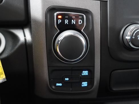 Used 2017 RAM 1500 Express AWD/4WD image 26