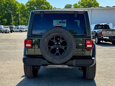 Used 2021 Jeep Wrangler Sport AWD/4WD image 4