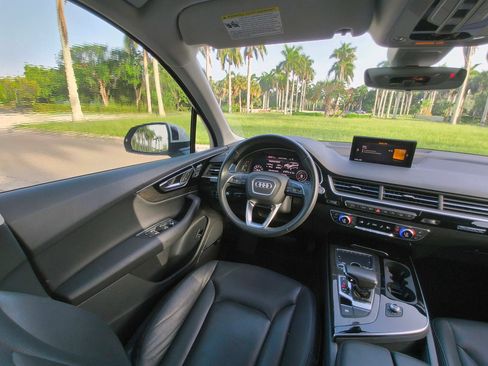 Used 2019 Audi Q7 3.0T Prestige AWD/4WD image 29