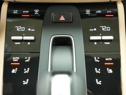 New 2026 Porsche Macan AWD/4WD image 21