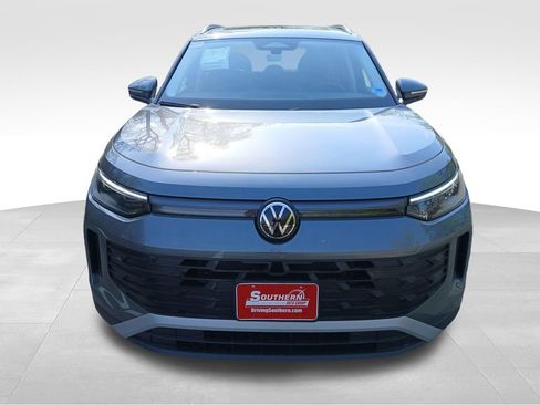 New 2026 Volkswagen Tiguan SE AWD/4WD image 8